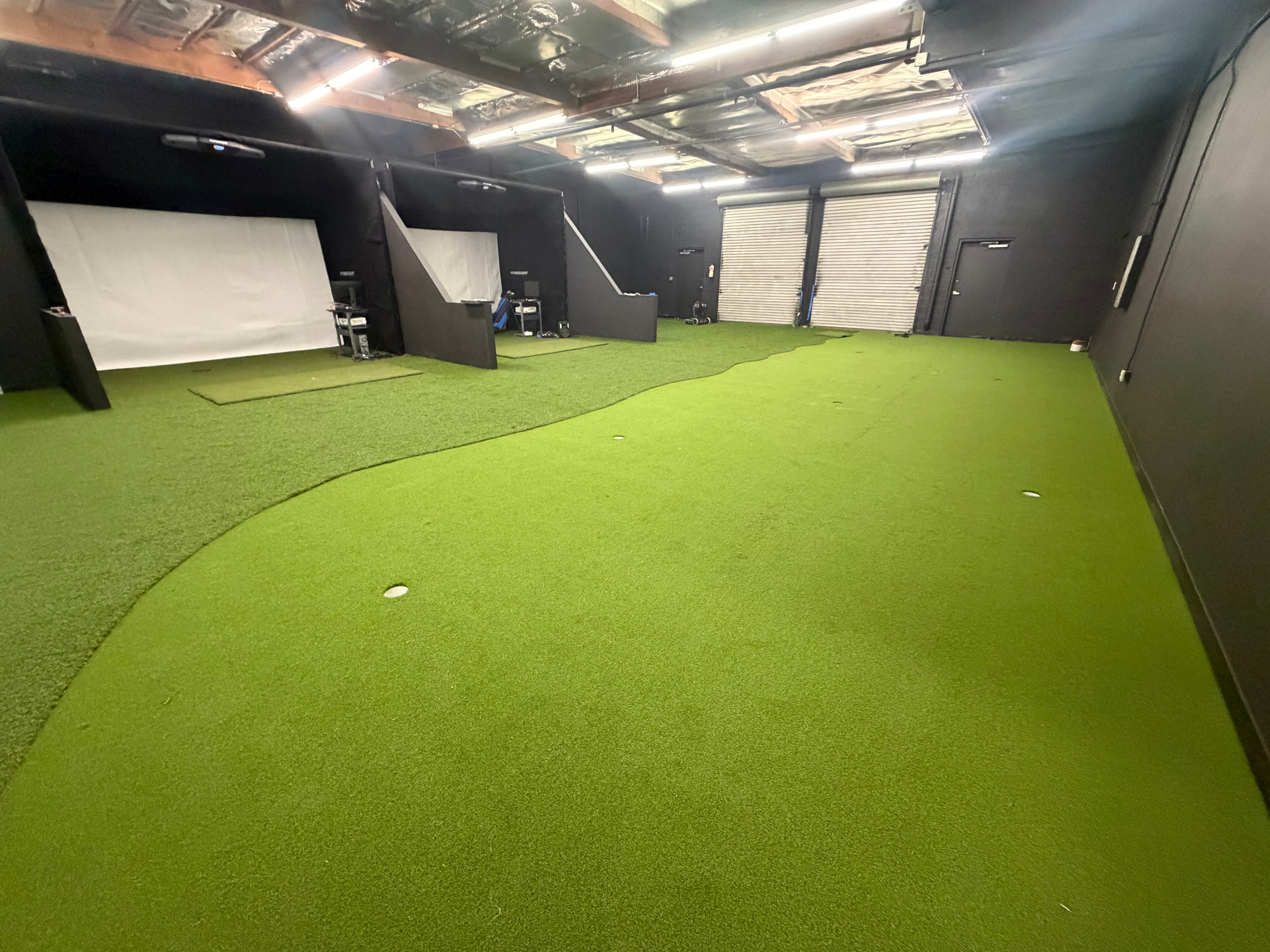 Indoor/Outdoor Putting Greens